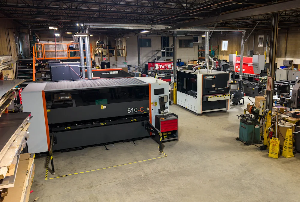 workshop with sintrax laser cutting & deburring machines